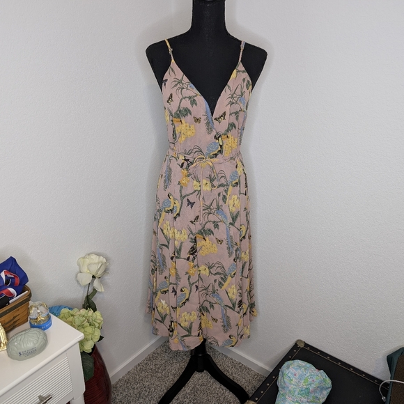 Reformation aero dress in conga - Picture 3 of 7